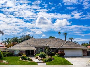 8609 Dinard Pl, Bakersfield, CA 93311