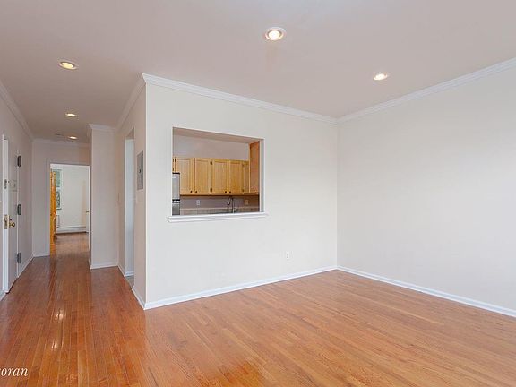 2nd image of 165 Jefferson Ave #3