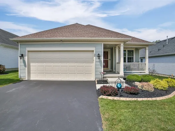 36 Hickory Grove Ln, Buffalo, NY 14227