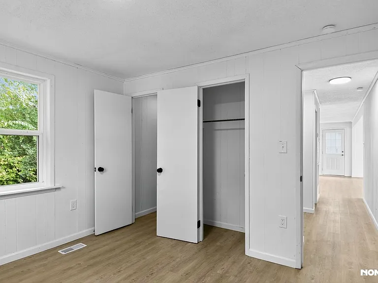 717 Howard St — Photo 21