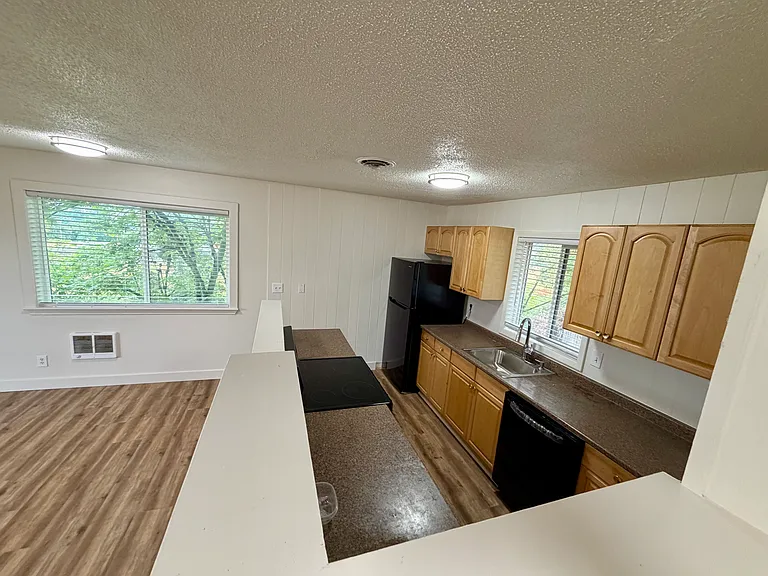 5250 Amy St #4 — Photo 2
