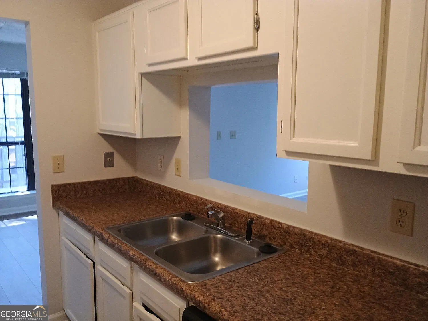 1 bed, 1.0 bath, 750 sqft, $950 — Photo 3