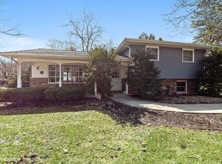 2031 Howard Ave, Downers Grove, IL 60515