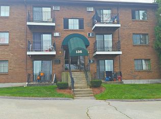 136 Mammoth Rd, Hooksett, NH 03106