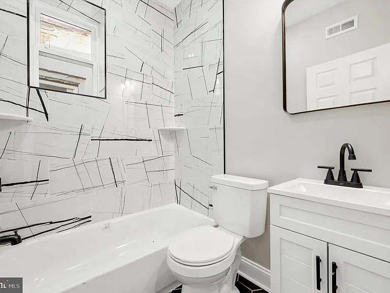 2811 W Albert St — Photo 12