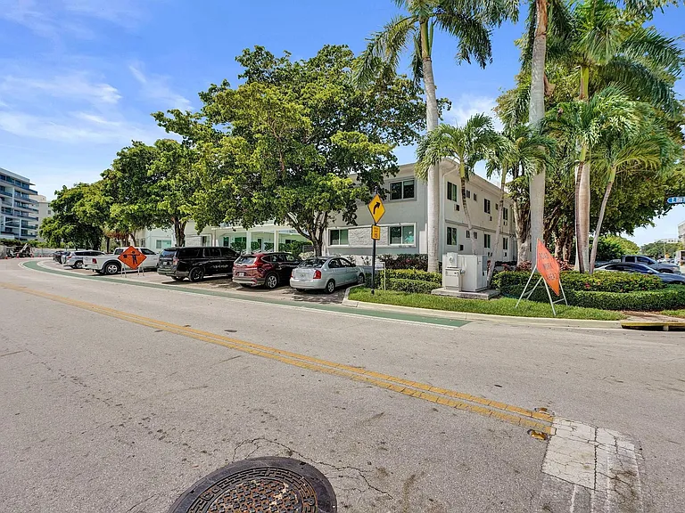 9200 East Bay Harbor Drive — Photo 39