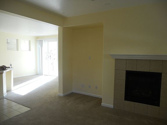 3rd image of 250 Wapello Cir