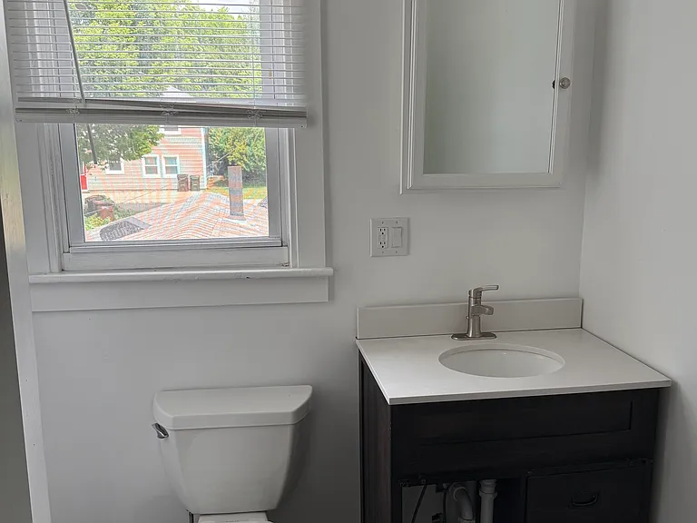 328 W Church St — Photo 12