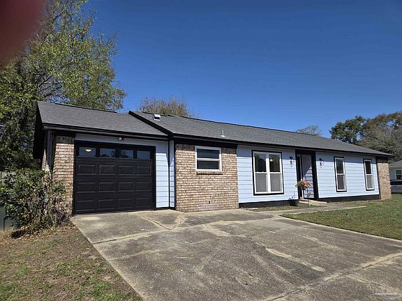 3rd image of 4624 Centerpointe Dr