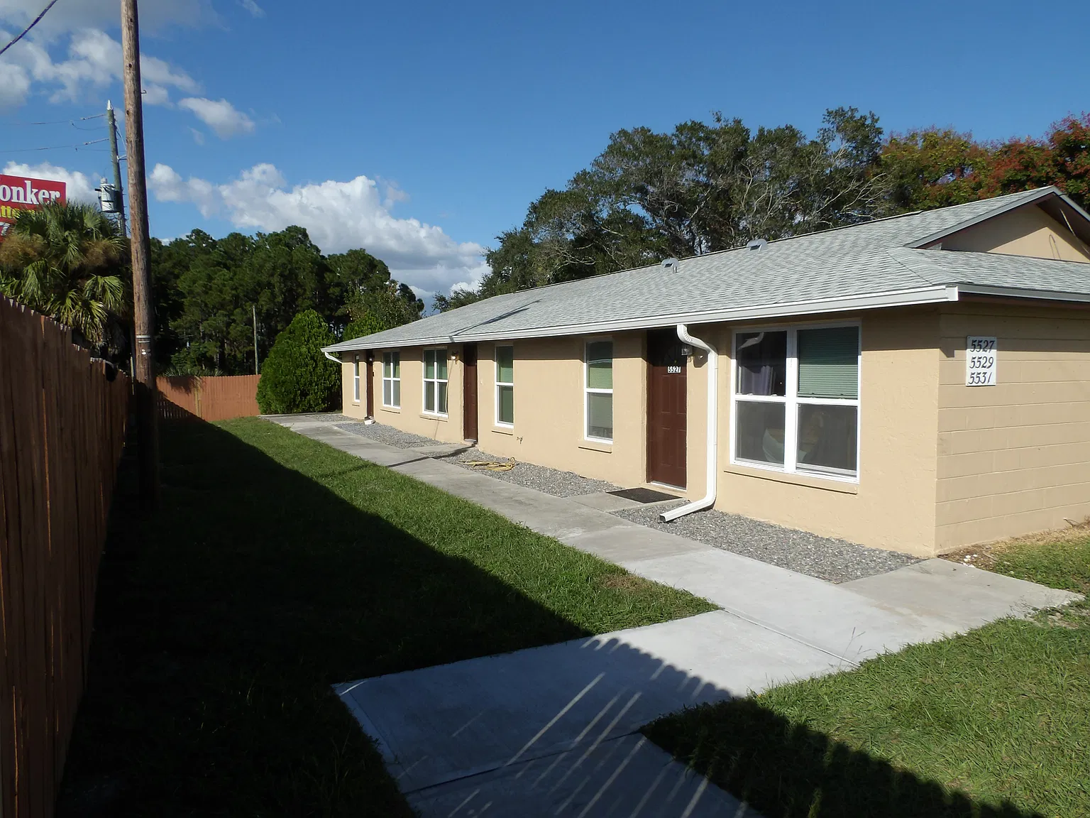 2 bed, 770 sqft, $1,300 — Photo 1