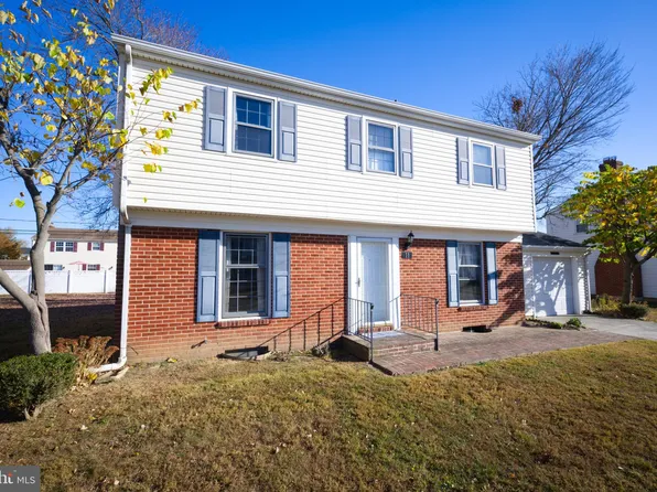 11 Yeates Dr, New Castle, DE 19720