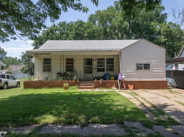 210 N Madison Ave, Anthony, KS 67003