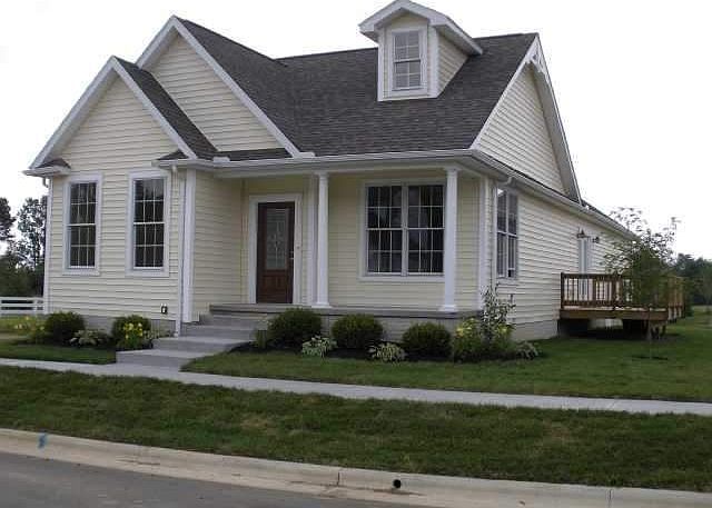 1st image of 303 Middleburn St