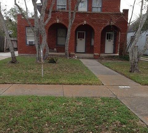 2nd image of 325 Cole St
