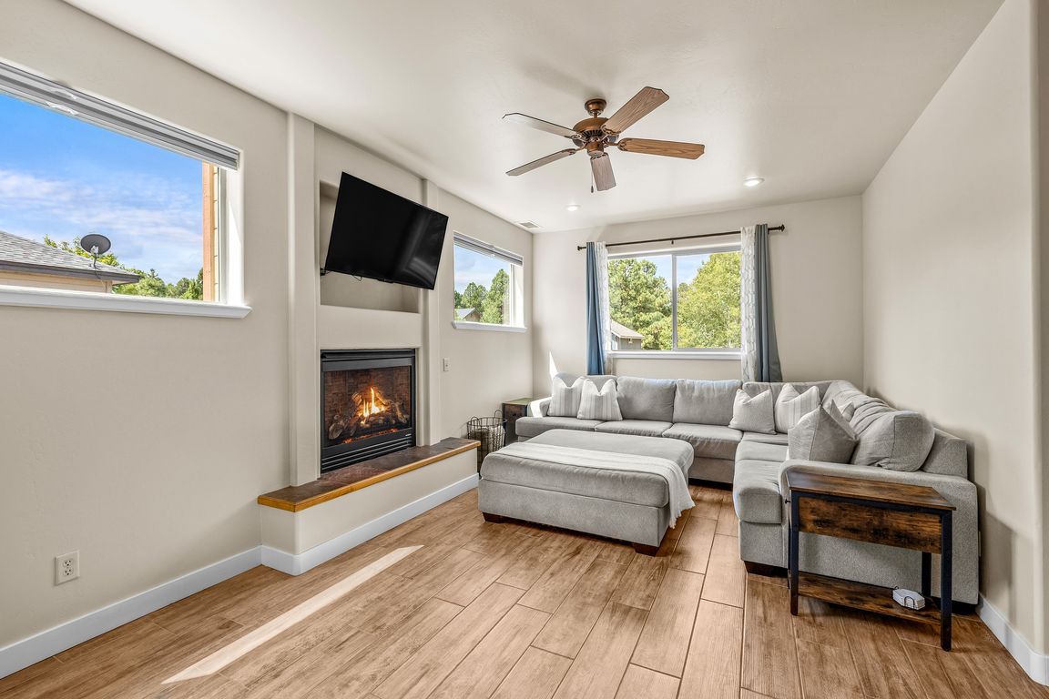 next background image