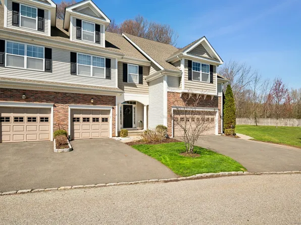 41 Park Place Circle #41, West Hartford, CT 06110
