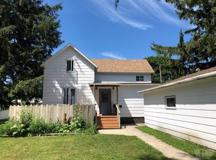 536 3rd St SW, Britt, IA 50423