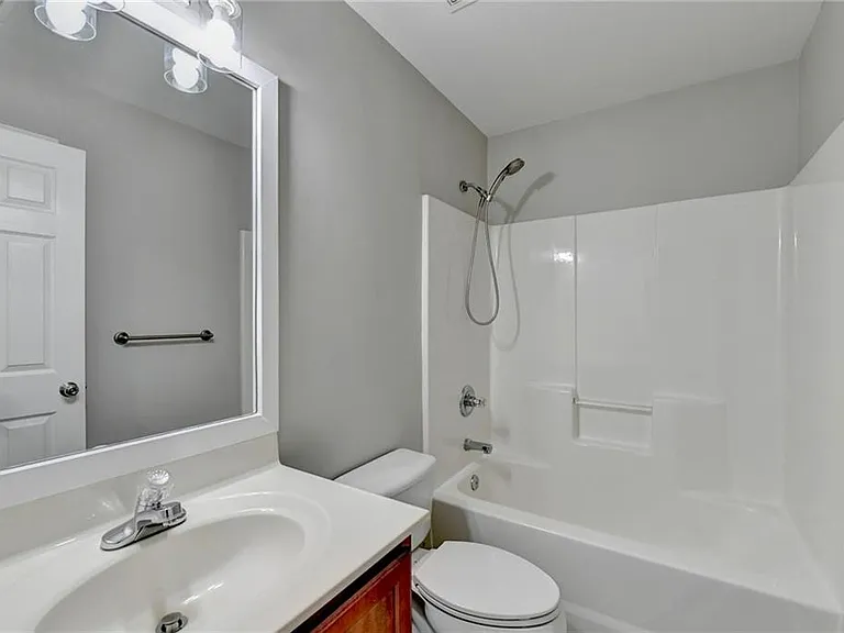 2208 Staunton Dr — Photo 42