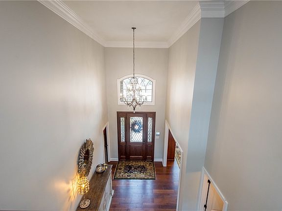 3rd image of 347 Buckingham Dr