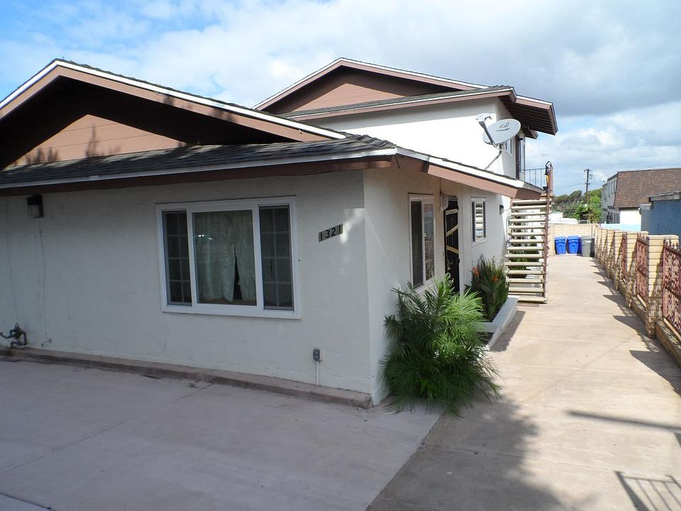 Front Entrance to Units