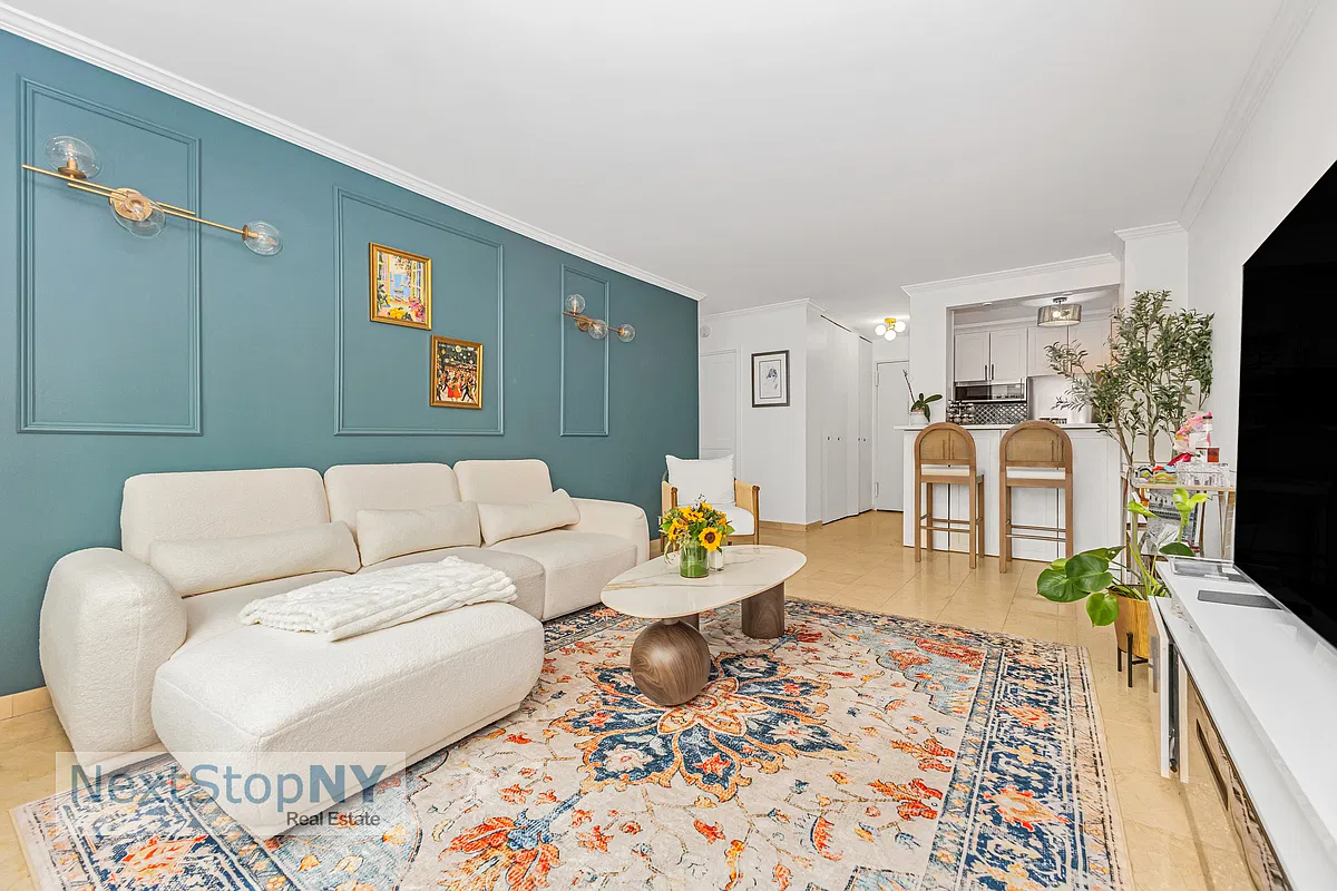 245 East 54th Street — Photo 3