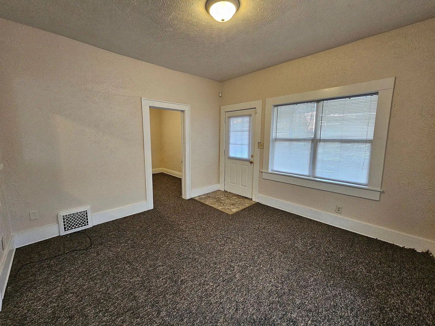 707 Corby Street — Photo 4