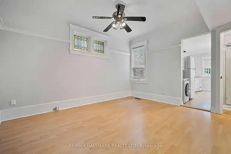 806 Logan Ave — Photo 1