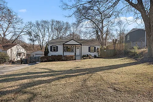 2204 Sandra Dr Photo 1
