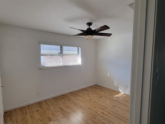 2nd image of 508 Birch Ln #3