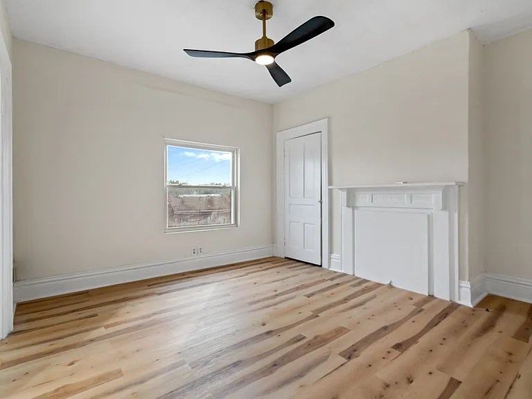 415 Mills Ave — Photo 8