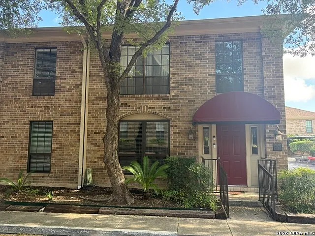 7926 Broadway St — Photo 1