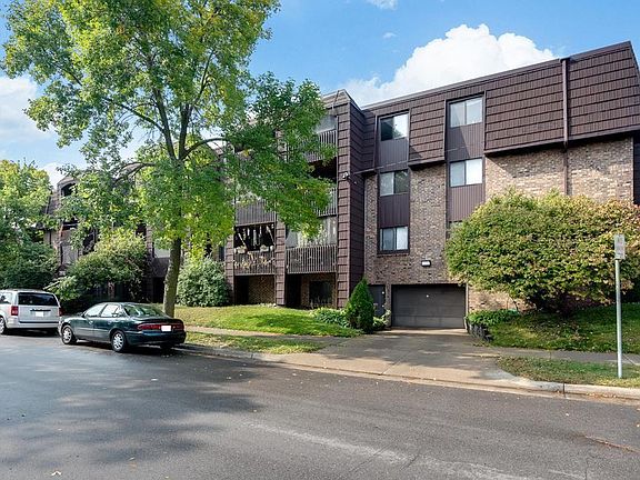 3rd image of 2610 Garfield Ave APT 210