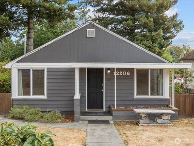 12206 Fremont Avenue N, Seattle, WA, 98133