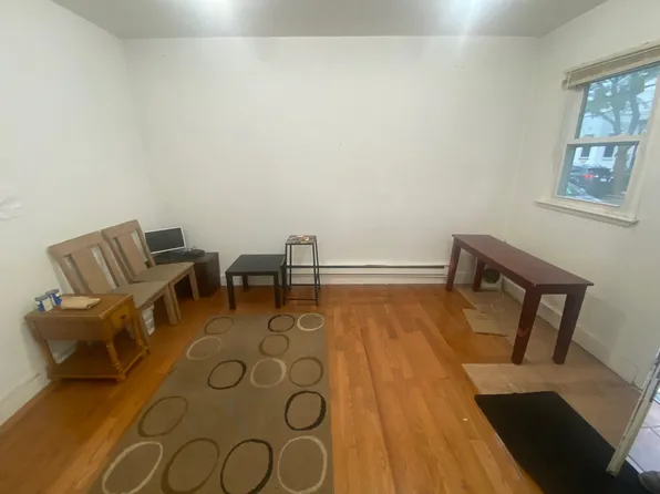 110 Webster Ave #1, Cambridge, MA 02141