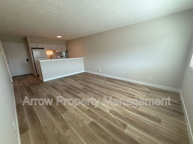 2 bed, 2.0 bath, 875 sqft, $975 — Photo 2