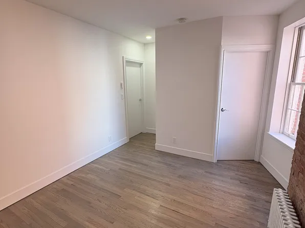 316 East 92nd Street image 3 of 9