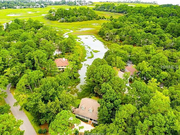 3rd image of 1 Trillium Ln