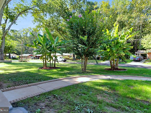 5th image of 11147 Byrd Dr