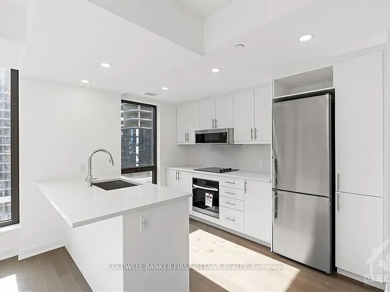 340 Queen St #1407 — Photo 6