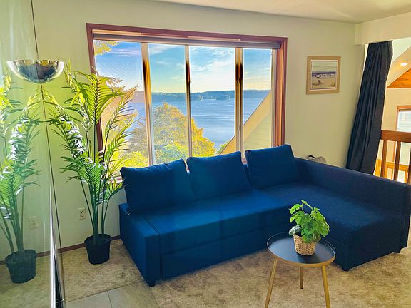 5th image of 796 Leschi Way