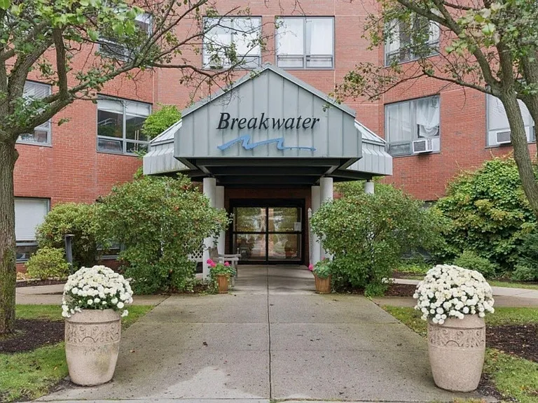 148 Breakwater Dr #501 — Photo 1