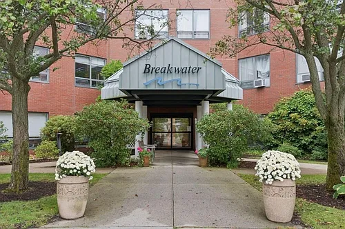 148 Breakwater Dr Photo 1