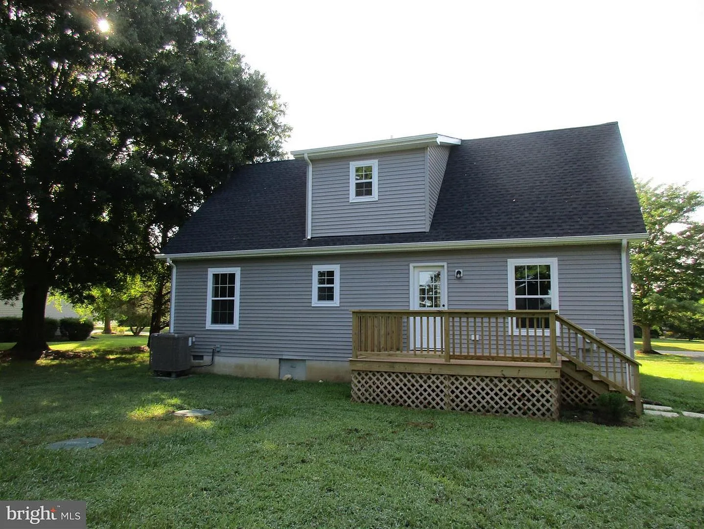 4 bed, 1500 sqft, $2,100 — Photo 2