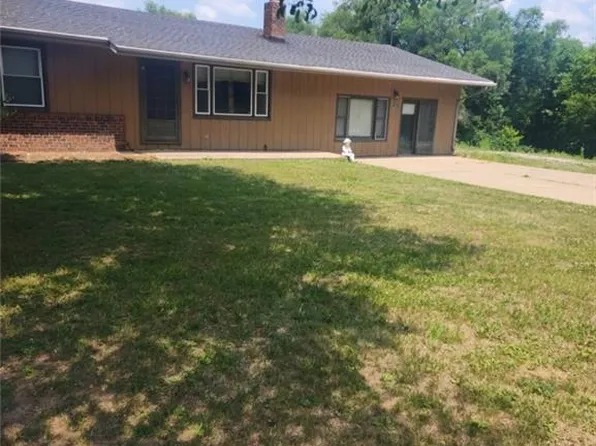 2913 N 2nd St, Saint Joseph, MO 64505