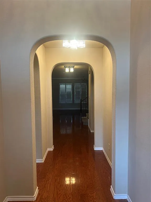 5 bed, 4.0 bath, 2674 sqft, $2,850 — Photo 2