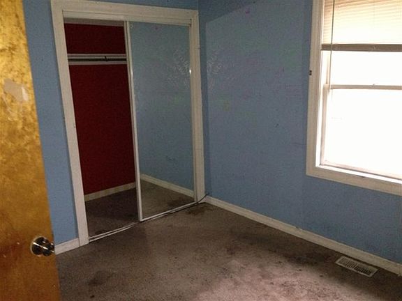 2nd image of 4941 22nd Ave