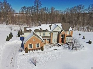51040 Plymouth Lake Ct, Plymouth, MI 48170