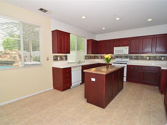 5th image of 14942 Oak Valley Dr