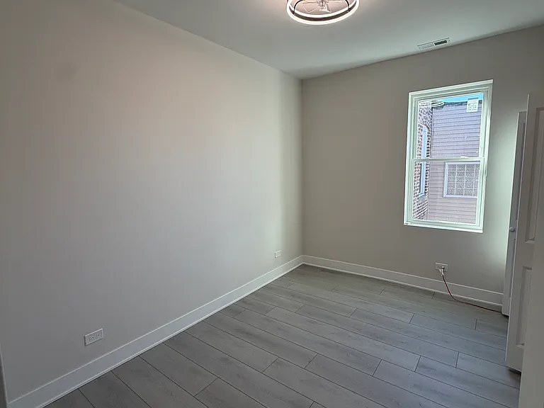 6506 S Green St #2F — Photo 7