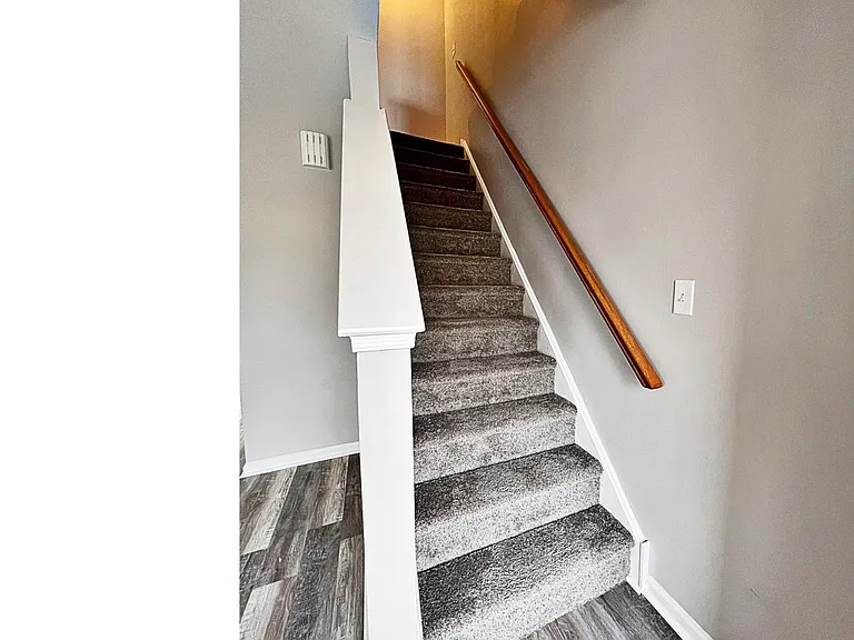 252 Vincent Cir — Photo 8
